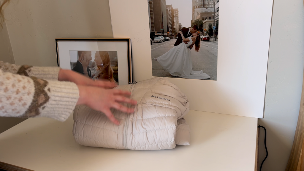 how to pack thick clothes