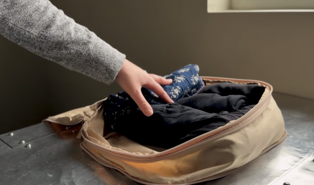 how to use packing cubes